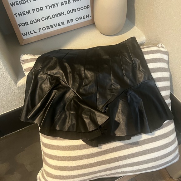 black faux leather shorts - Picture 2 of 3